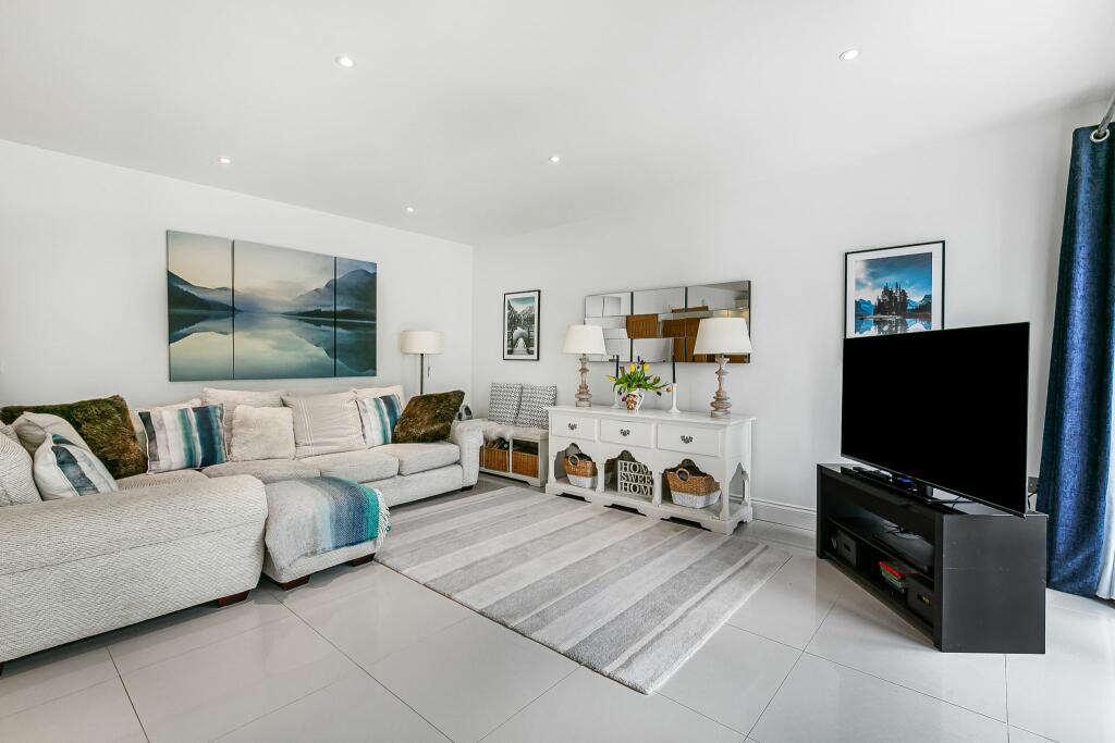 Additional image 11 of Georges Wood Road, Brookmans Park, AL9