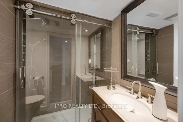 Additional image 34 of 792 Ledbury Cres