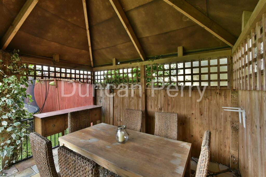 Additional image 16 of Moffats Lane, Brookmans Park, Herts