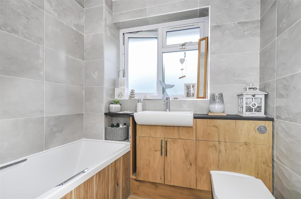 Additional image 8 of Claremont, Bricket Wood, St. Albans