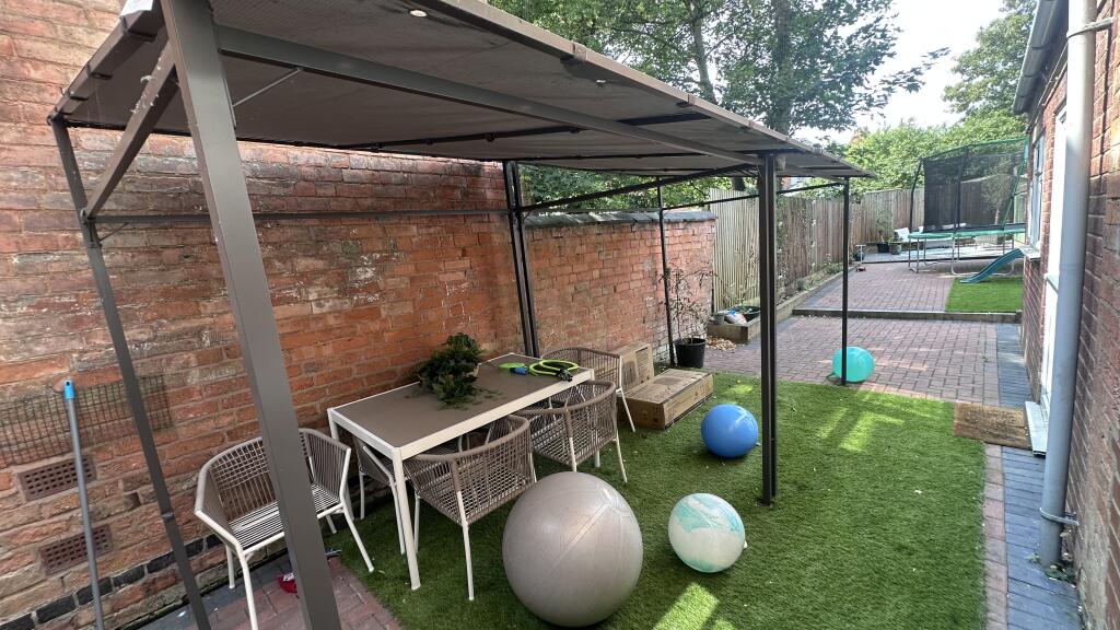 Additional image 25 of Yardley wood road, Moseley, B13