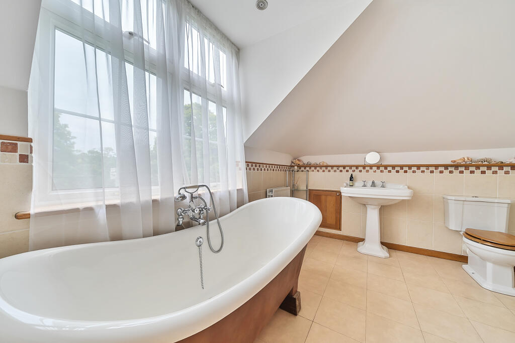 Additional image 7 of Tewin Water, Welwyn, AL6