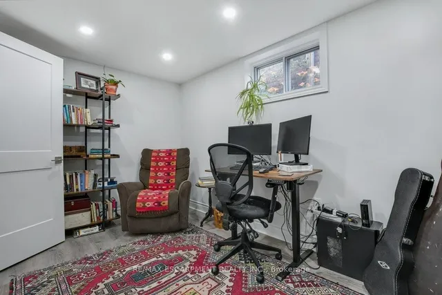 Additional image 26 of 86 Dana Dr