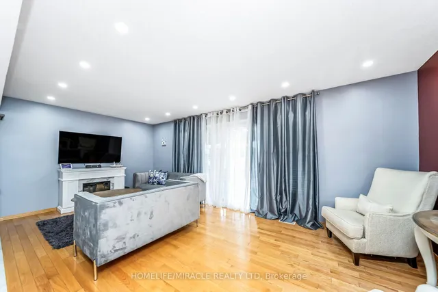 Additional image 19 of 19 Cotton Grass St