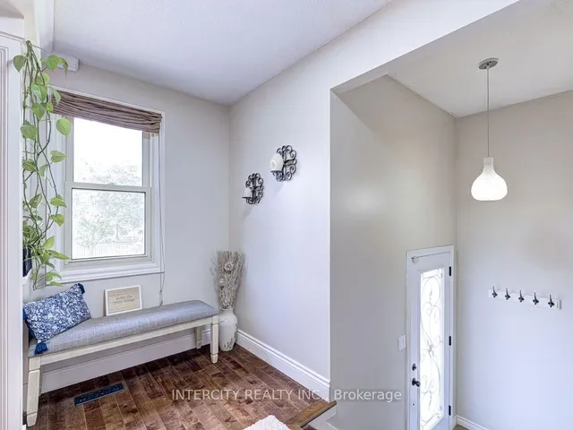 Additional image 6 of 841 Coulson Ave