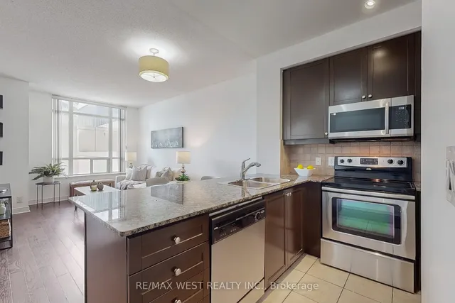 Additional image 3 of 80 Absolute Ave Unit 206