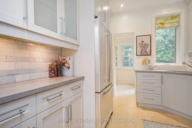 Additional image 12 of 104 Summerhill Ave