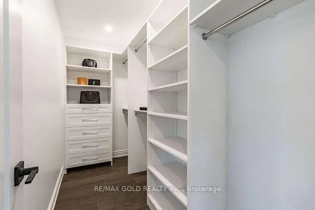 房产图片 16 - 30 Deerglen Dr