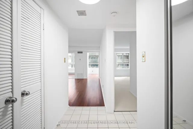 Additional image 4 of 711 Bay St Unit 1613