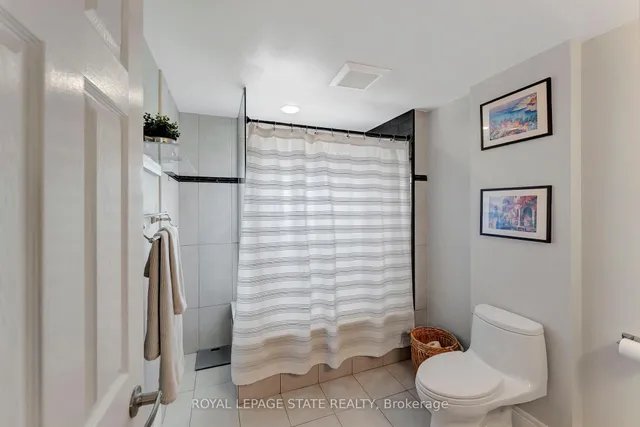 Additional image 32 of 14 Anita Crt