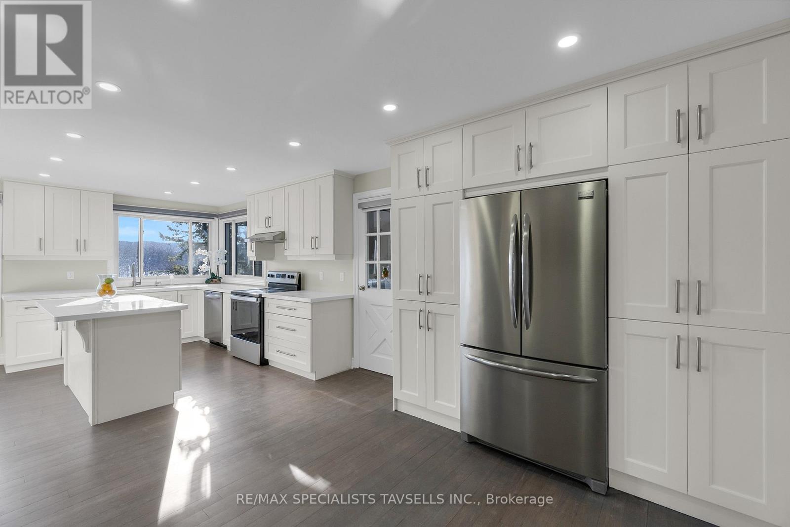 16045 HURONTARIO STREET|Caledon, Ontario L7C2E5