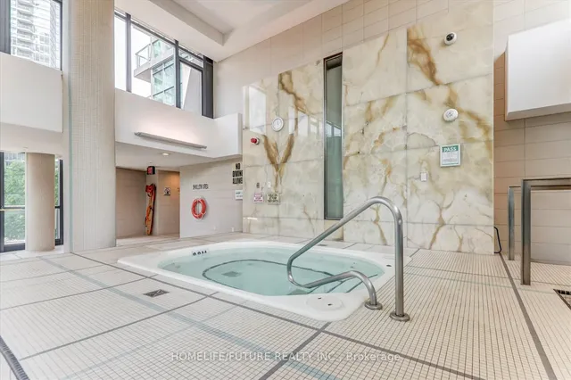 Additional image 32 of 215 Fort York Blvd Unit 1011