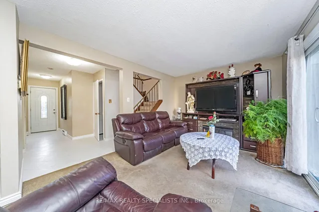 Additional image 21 of 30 Hardcastle Crt