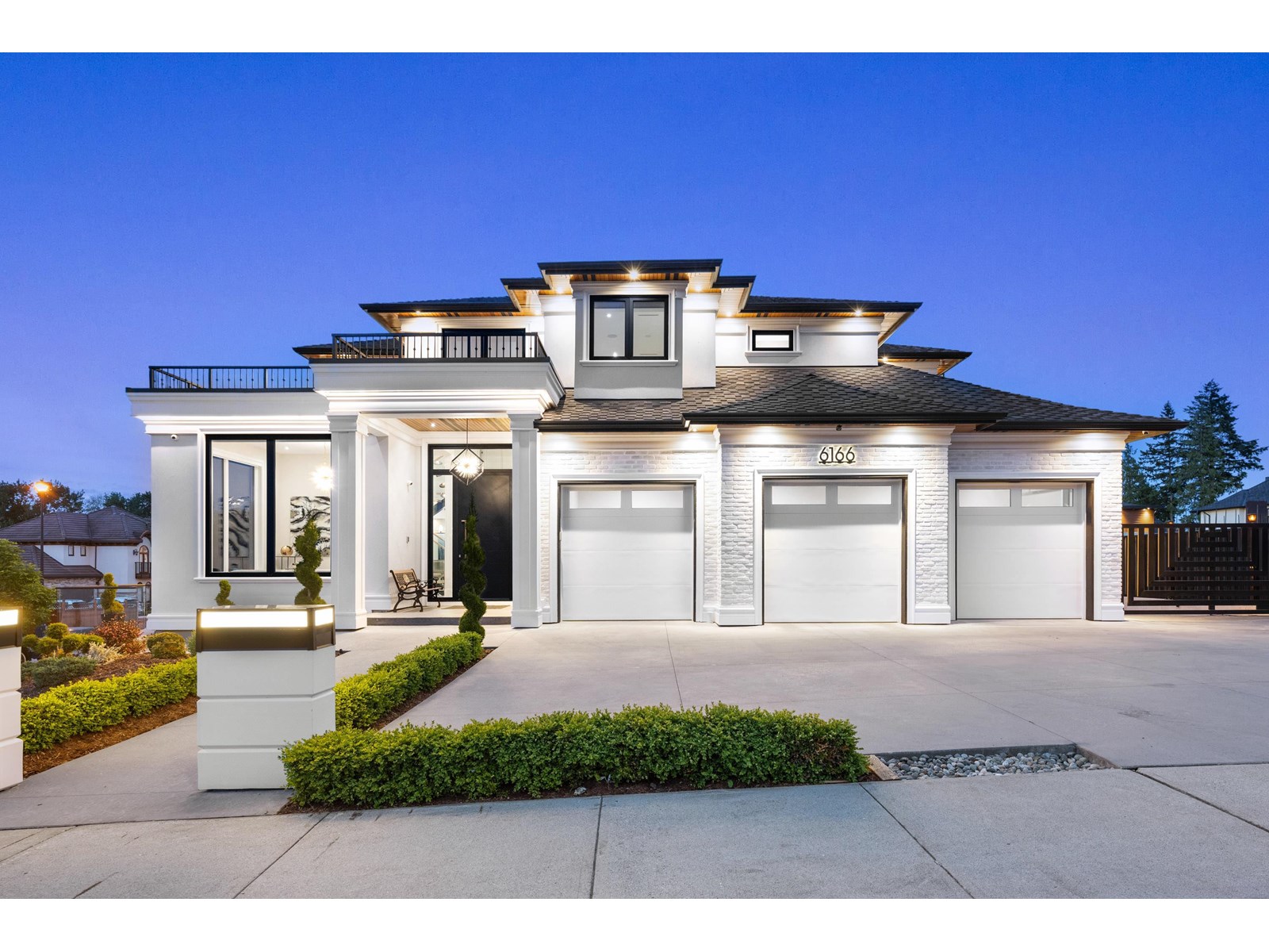 6166 152A STREET|Surrey, British Columbia V3S1E7