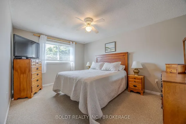 Additional image 15 of 395 Rexford Dr