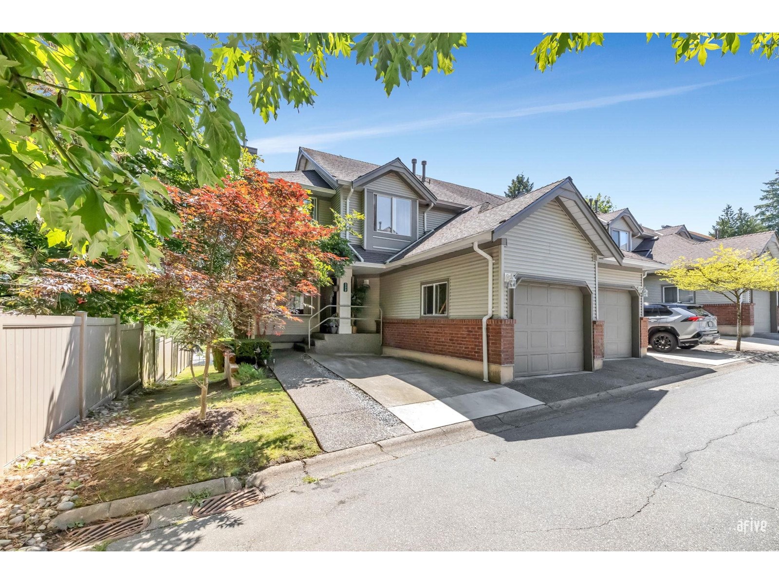 232 13900 HYLAND ROAD ROAD|Surrey, British Columbia V3W1K4