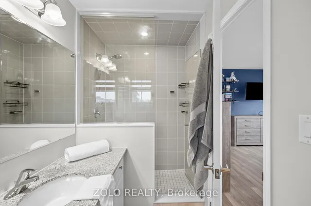 Additional image 23 of 2 Circus Cres