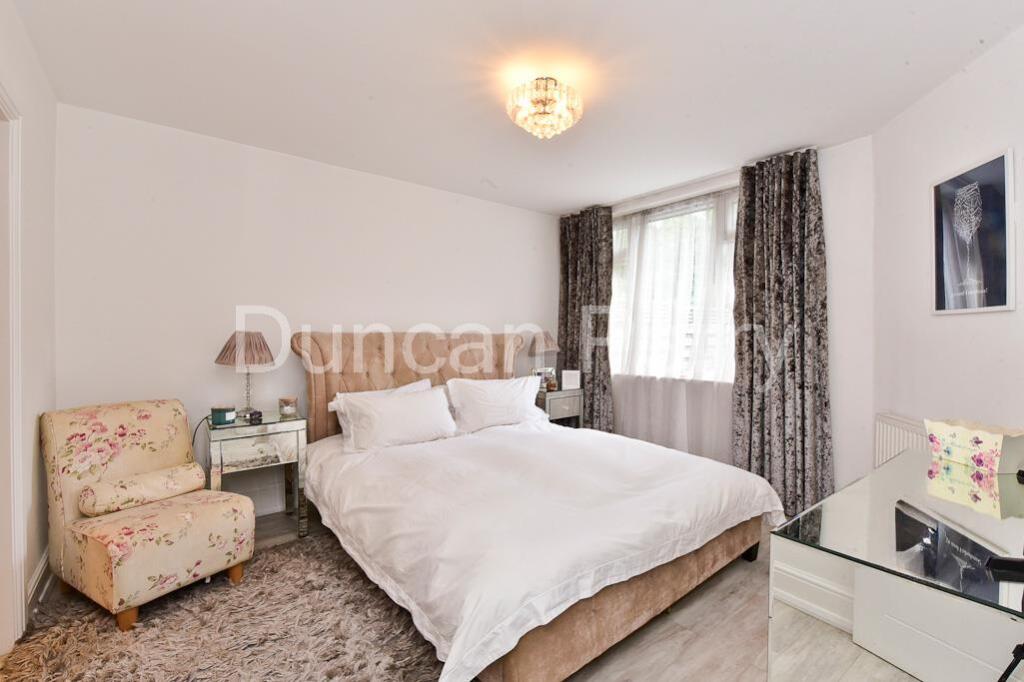 Additional image 10 of Dixons Hill Close, Welham Green