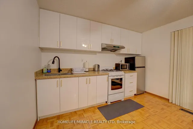 Additional image 14 of 71 Kingsview Blvd