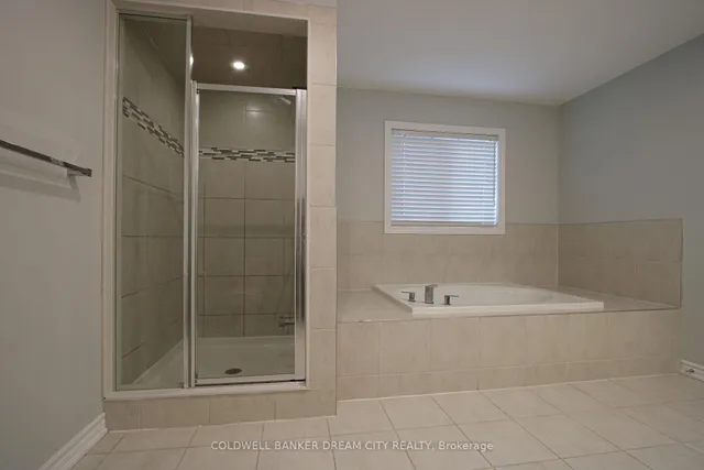 Additional image 31 of 450 Brisdale Dr