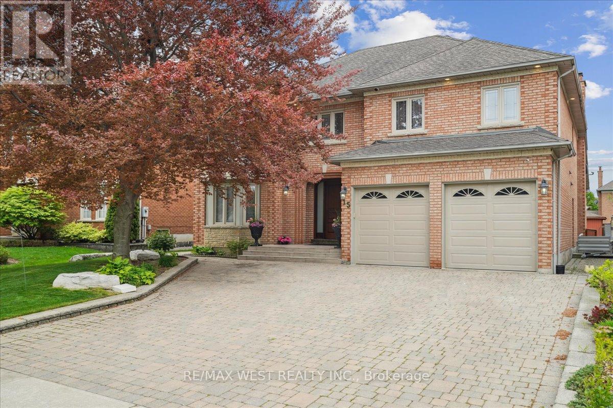 15 BROWNLEE AVENUE|Vaughan (East Woodbridge), Ontario L4L8H4