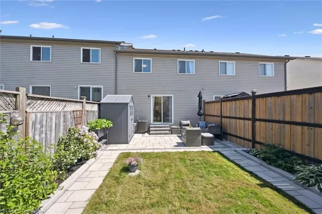 Additional image 30 of 64 Foxglove Cres