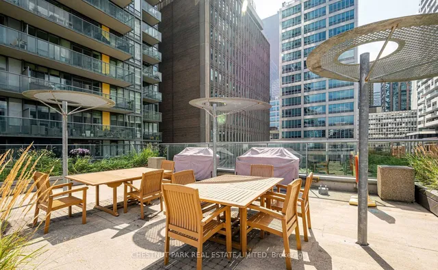 Additional image 26 of 33 Lombard St Unit 2106