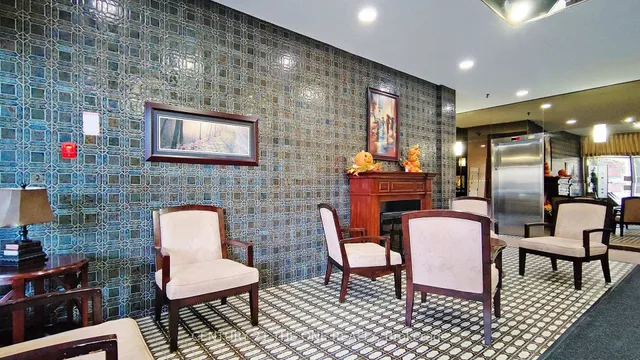 Additional image 27 of 121 Ling Rd Unit 808