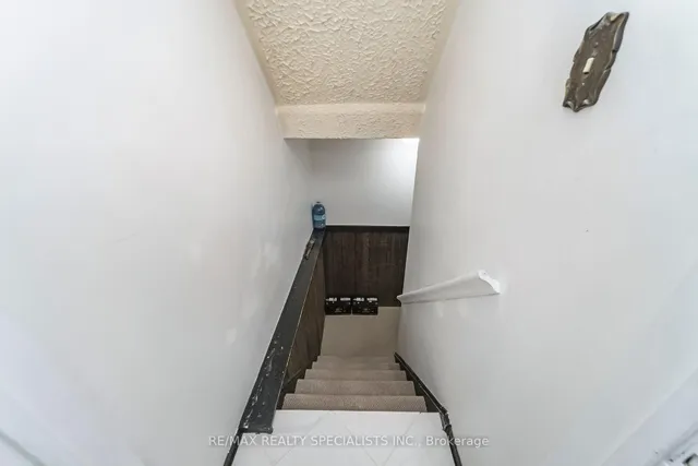 Additional image 38 of 30 Hardcastle Crt