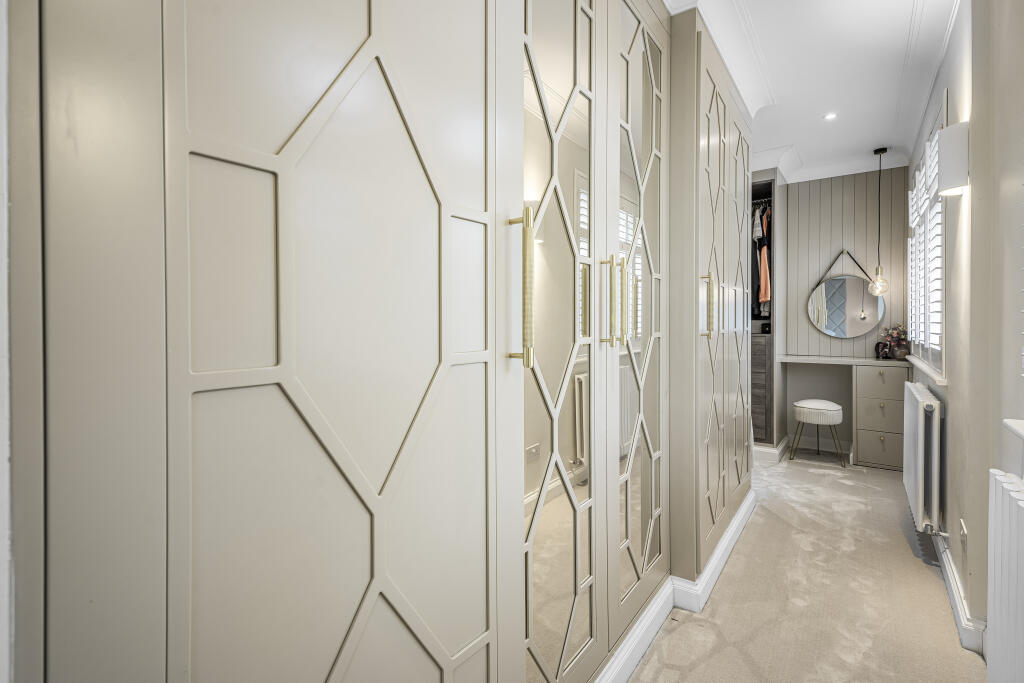 Additional image 24 of Watling Street, St Albans, AL1