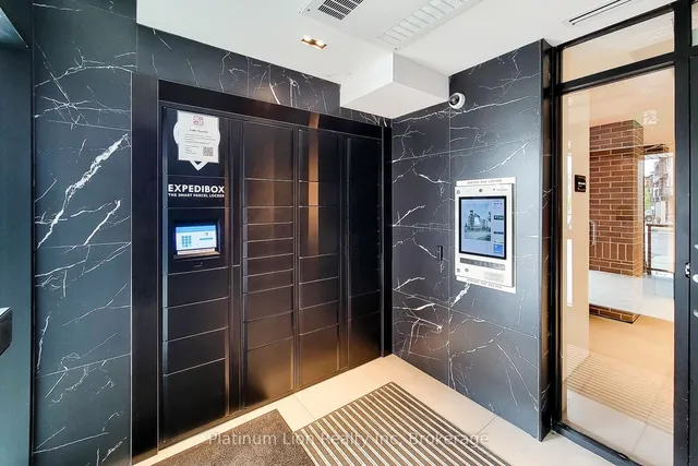 Additional image 3 of 600 North Service Rd Unit 218