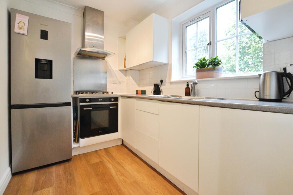 Additional image 5 of Hammers Gate, St Albans, AL2