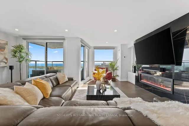 Additional image 8 of 77 Harbour Sq Unit 3208