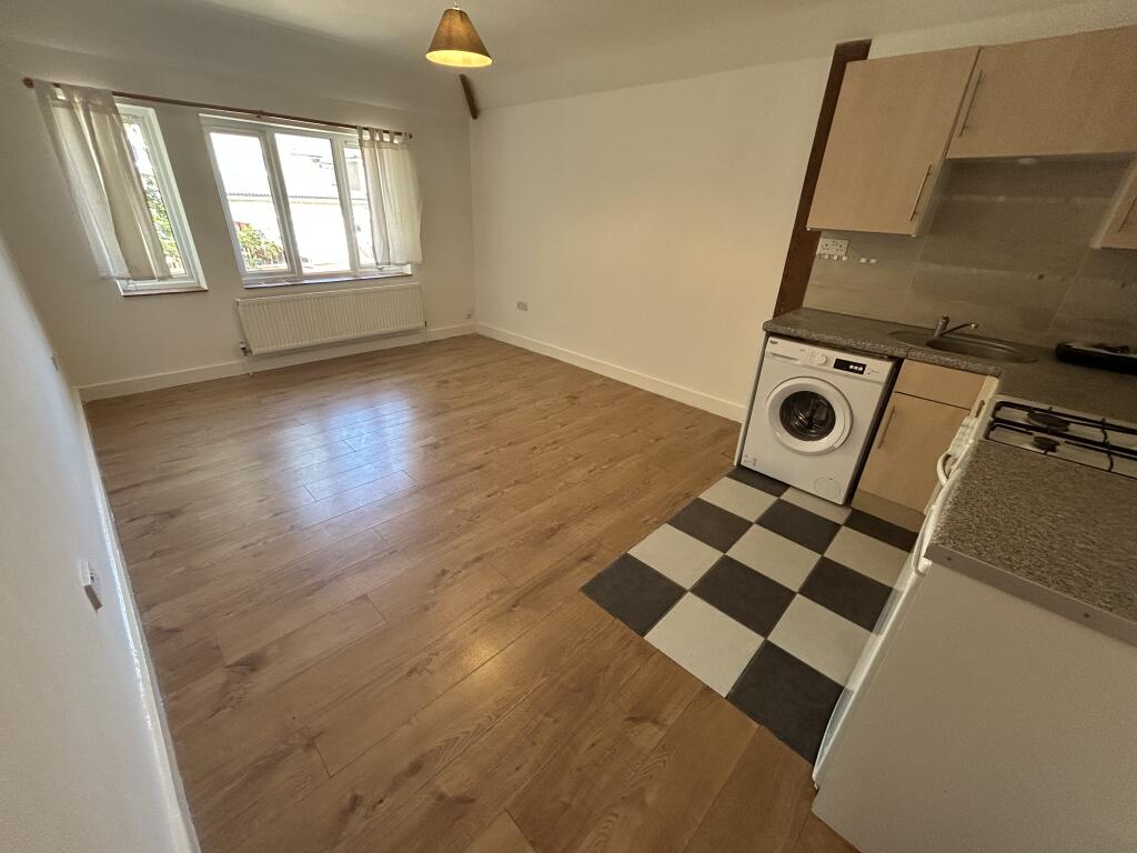 Additional image 2 of Kings Road, London Colney, ST. ALBANS