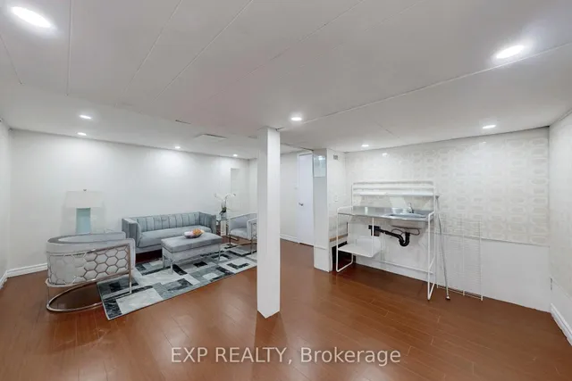 Additional image 38 of 193 Fleetwood Cres Unit 219