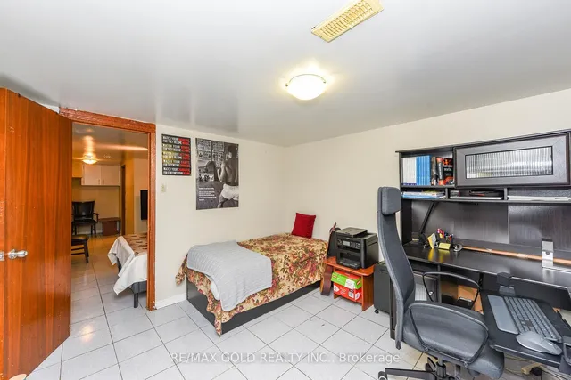 Additional image 28 of 3507 Laddie Cres