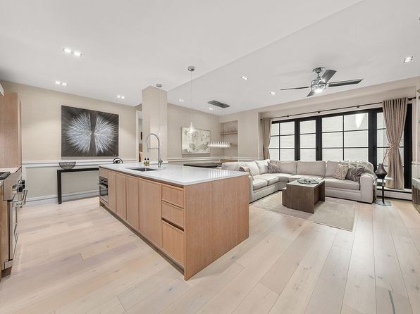 225 W 17th St #4B, New York, NY 10011