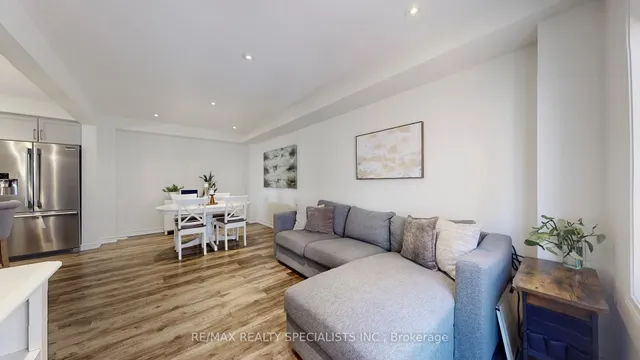 Additional image 7 of 894 Cactus Pt