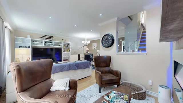 Additional image 14 of 4 Fanshawe Dr