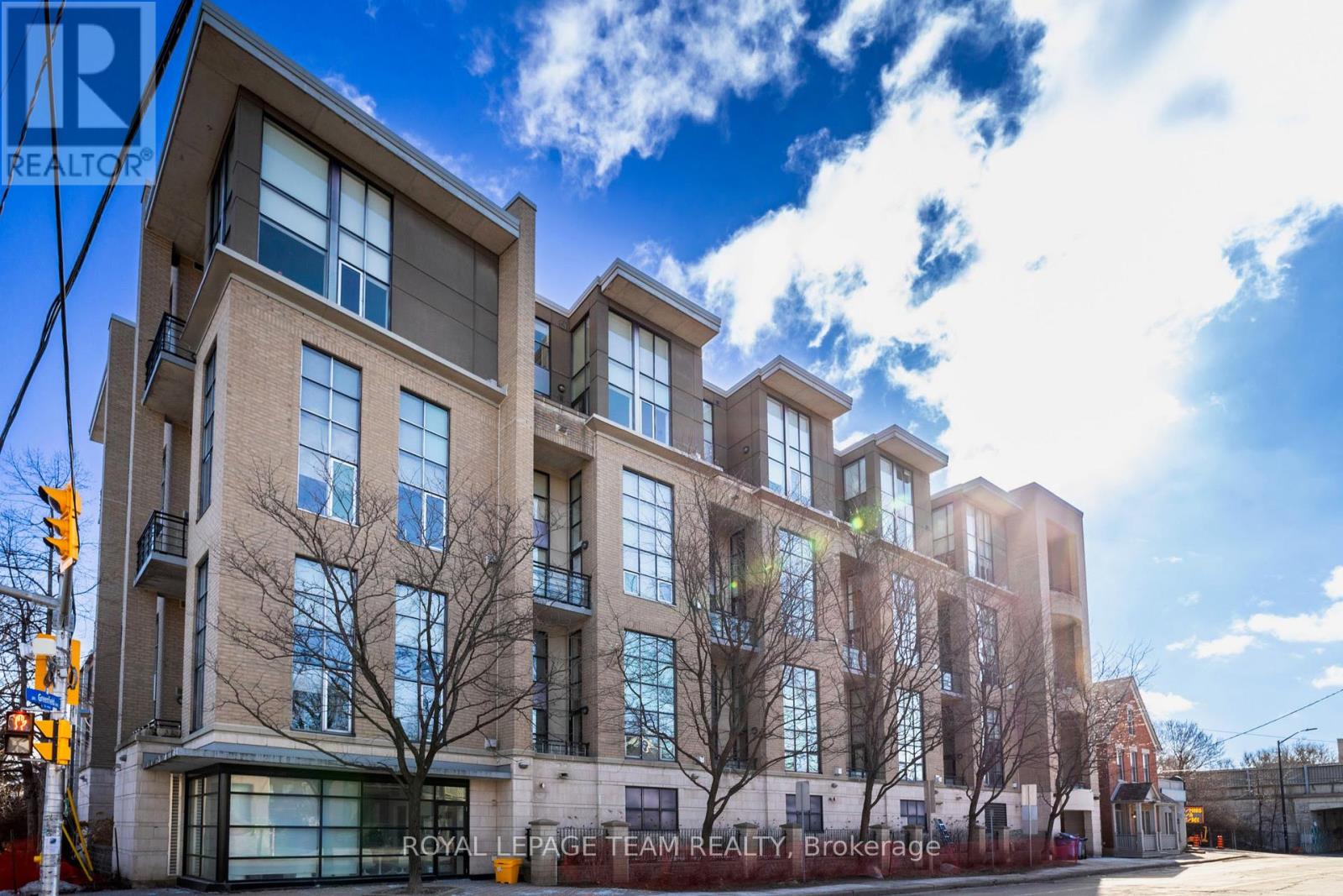 301 - 29 MAIN STREET|Ottawa, Ontario K1S1B1