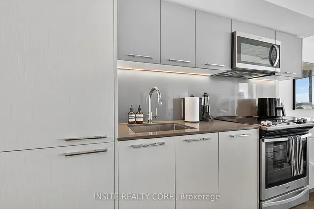 Additional image 17 of 15 Baseball Pl Unit 806