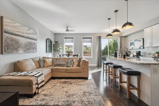 房产图片 6 - 755 Banks Cres