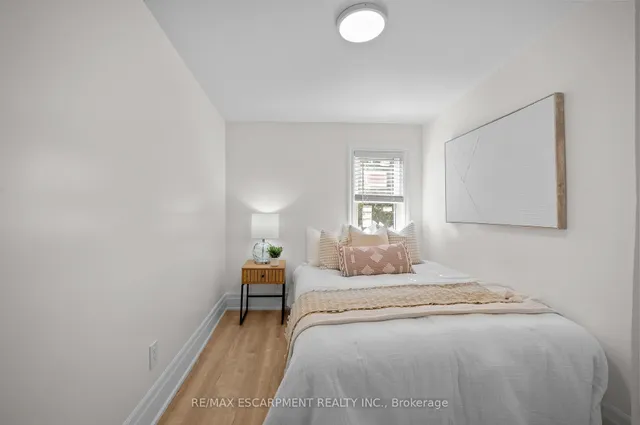 Additional image 10 of 102 Gibson Ave