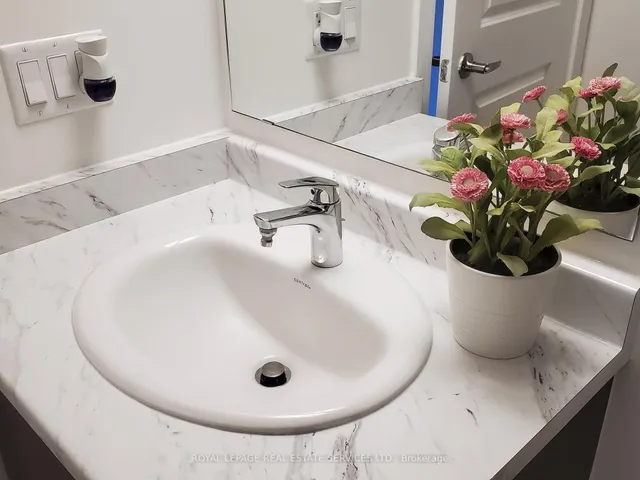 Additional image 26 of 3058 Sixth Line Unit 304