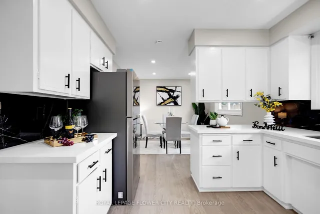 Additional image 15 of 470 Franklin St