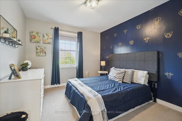 房产图片 30 - 755 Banks Cres