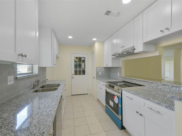 11223 Sageland Dr, Houston, TX 77089