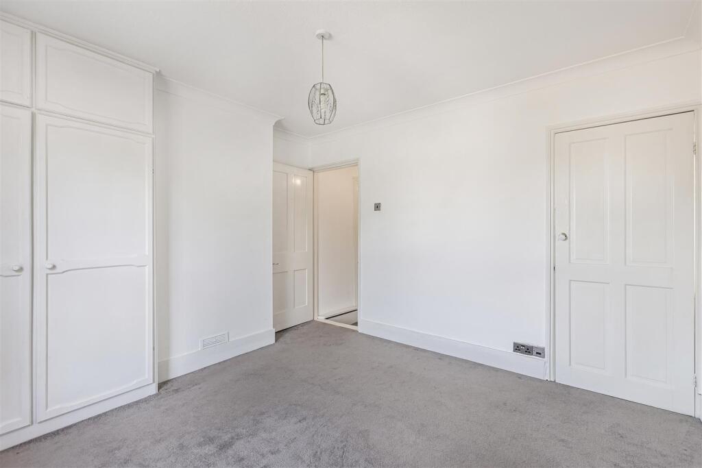 Additional image 14 of Station Road, Harpenden, AL5