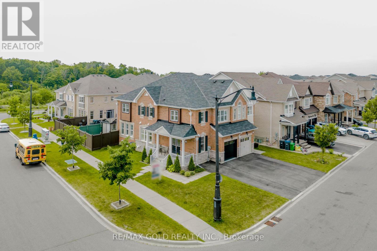 12 VICTORIAVILLE ROAD|Brampton (Credit Valley), Ontario L6X0B2