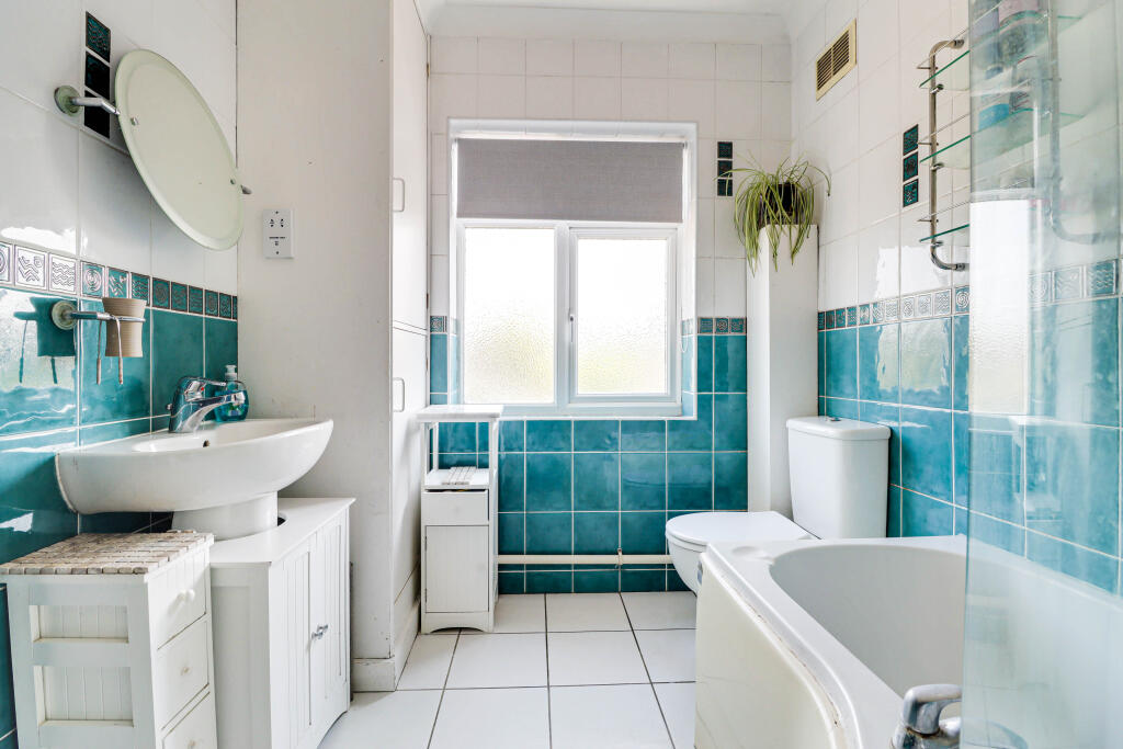 Additional image 18 of Watford Road, Chiswell Green, St Albans, AL2